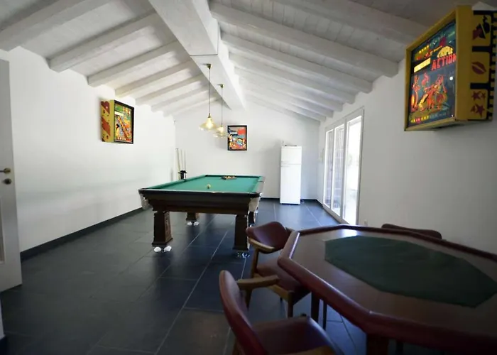 Amazing 6 Bedrooms Castello Private Pool וילה